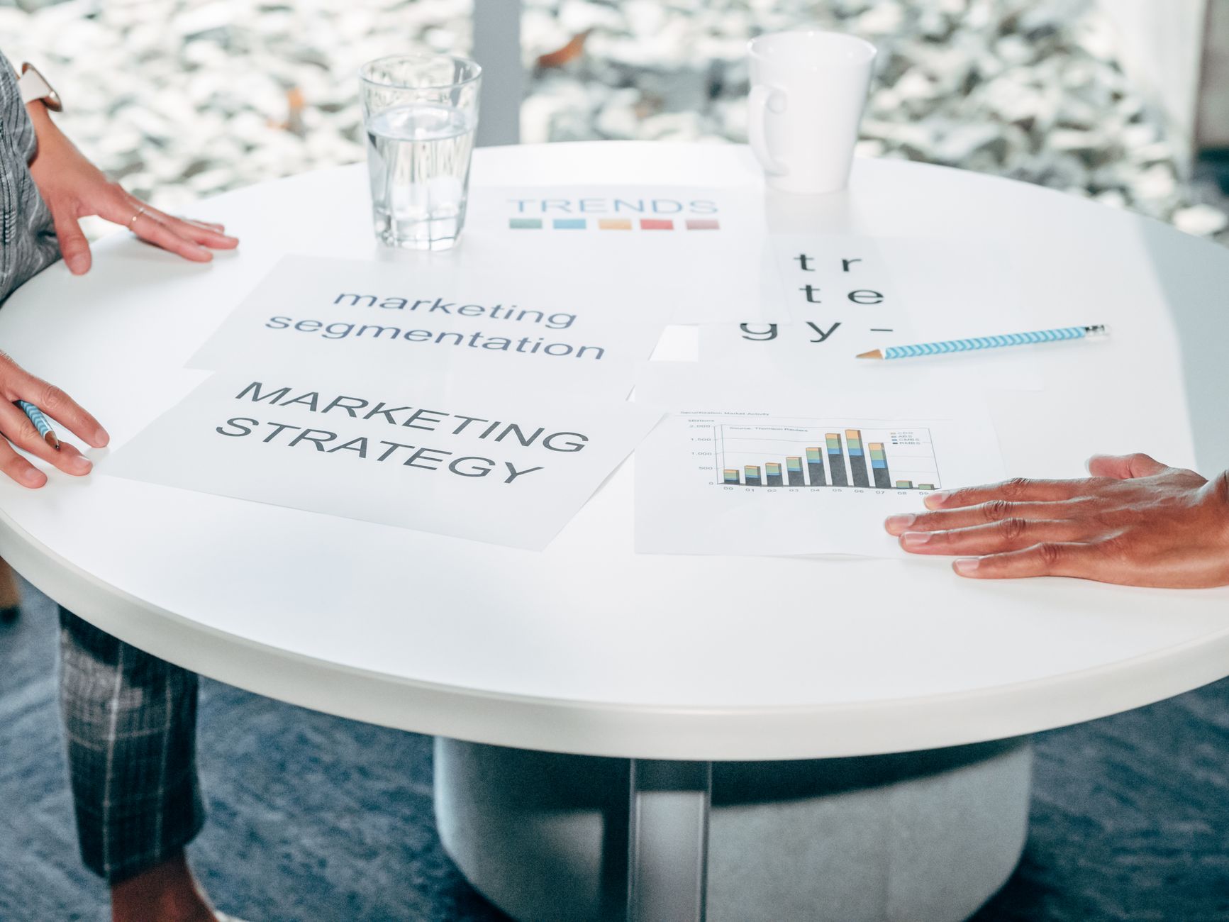 Marketing mix des 4P aux — réunion d'équipe stratégie marketing